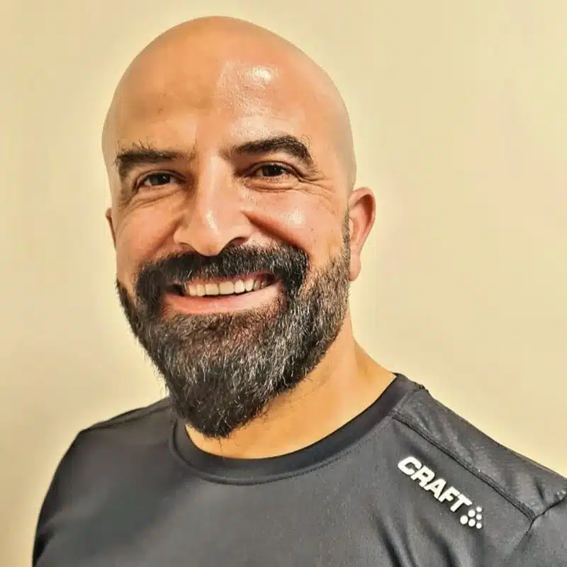 Khaled, mede-eigenaar van Rekamassage, professioneel portret.
